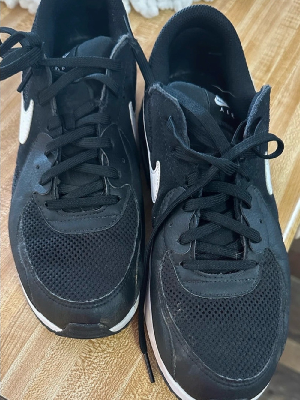 Nike Black and White Women's Athletic Sneakers
